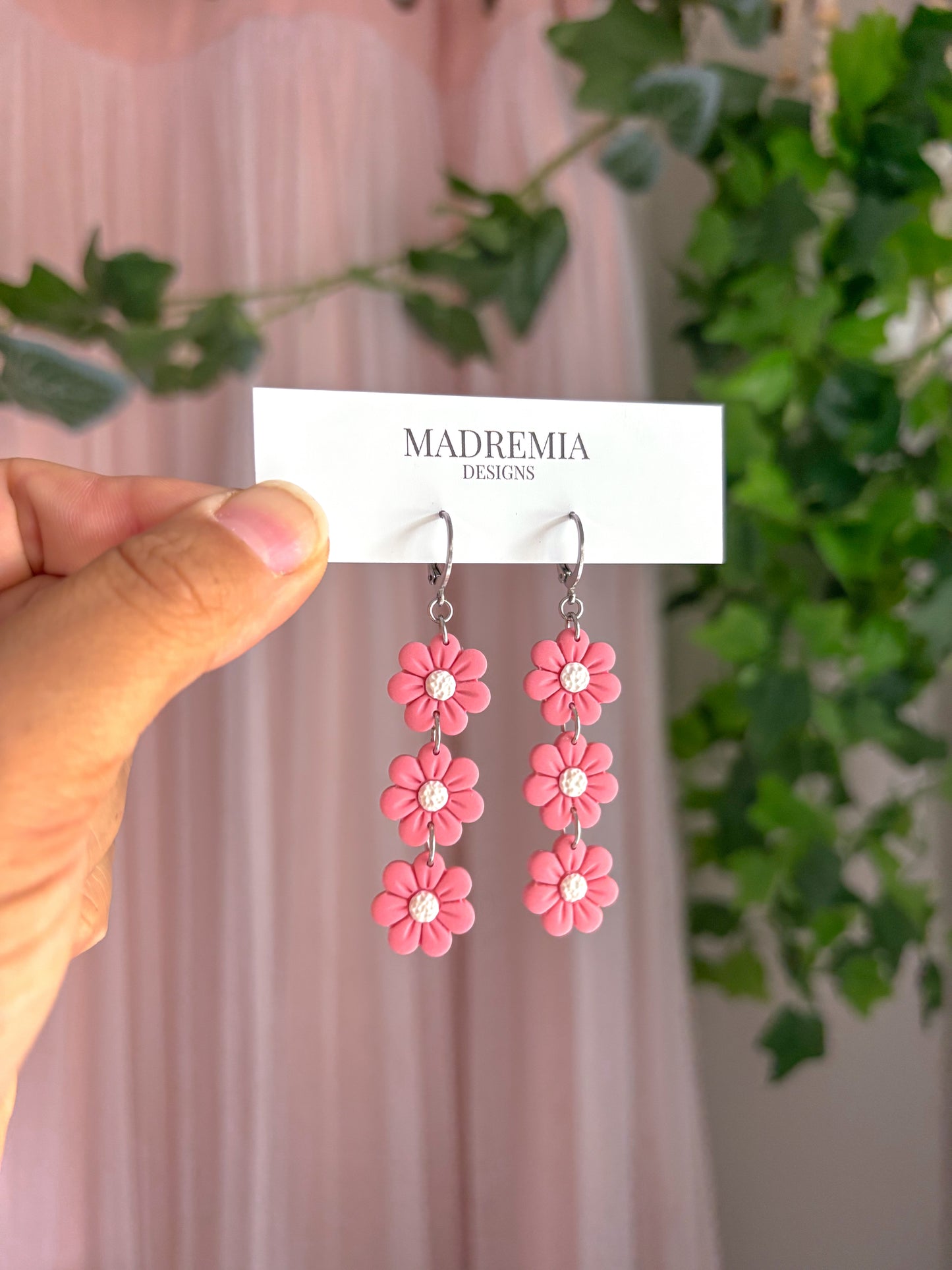 The Embelia Dangles