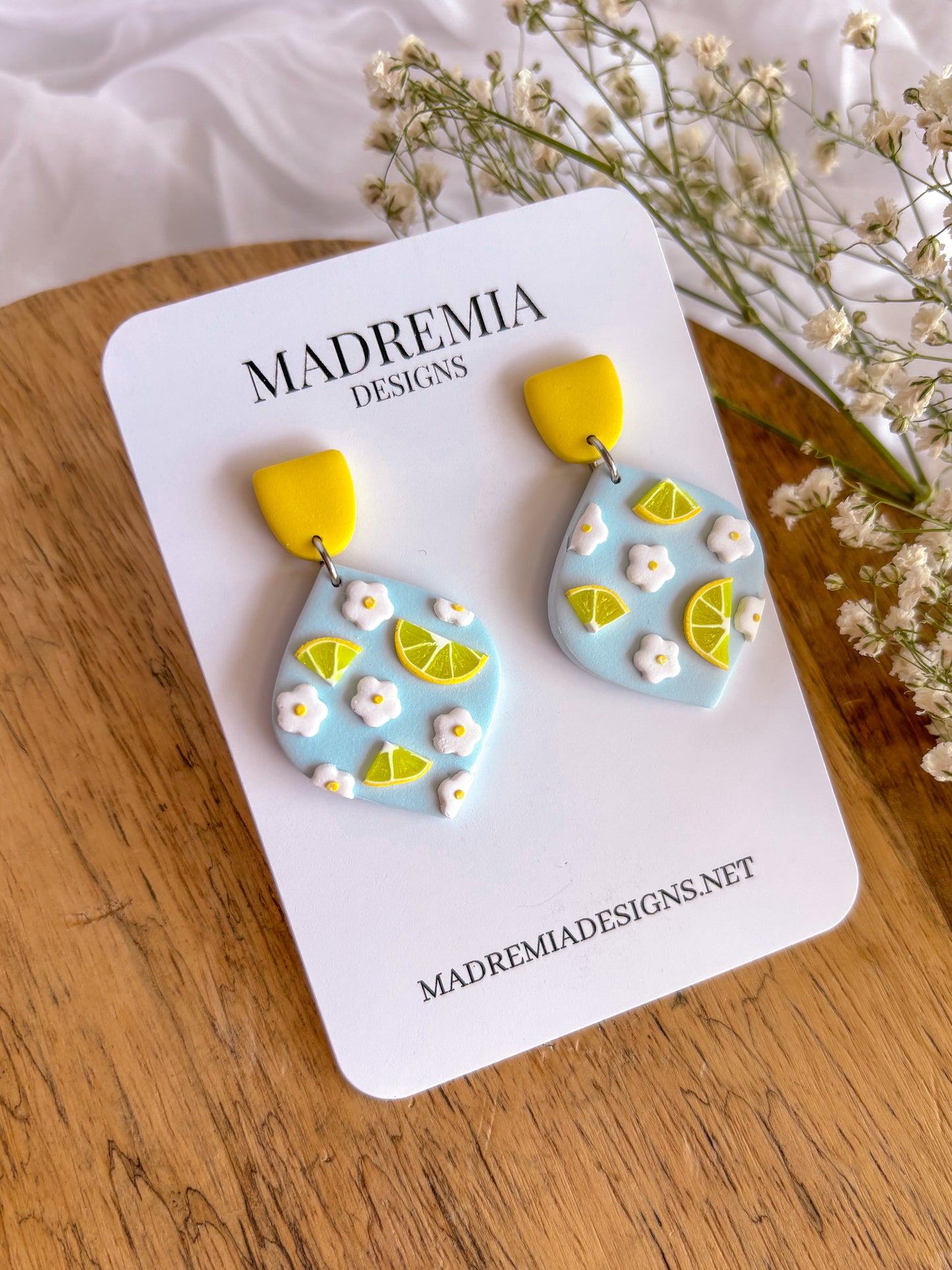 The Pomelo Dangles