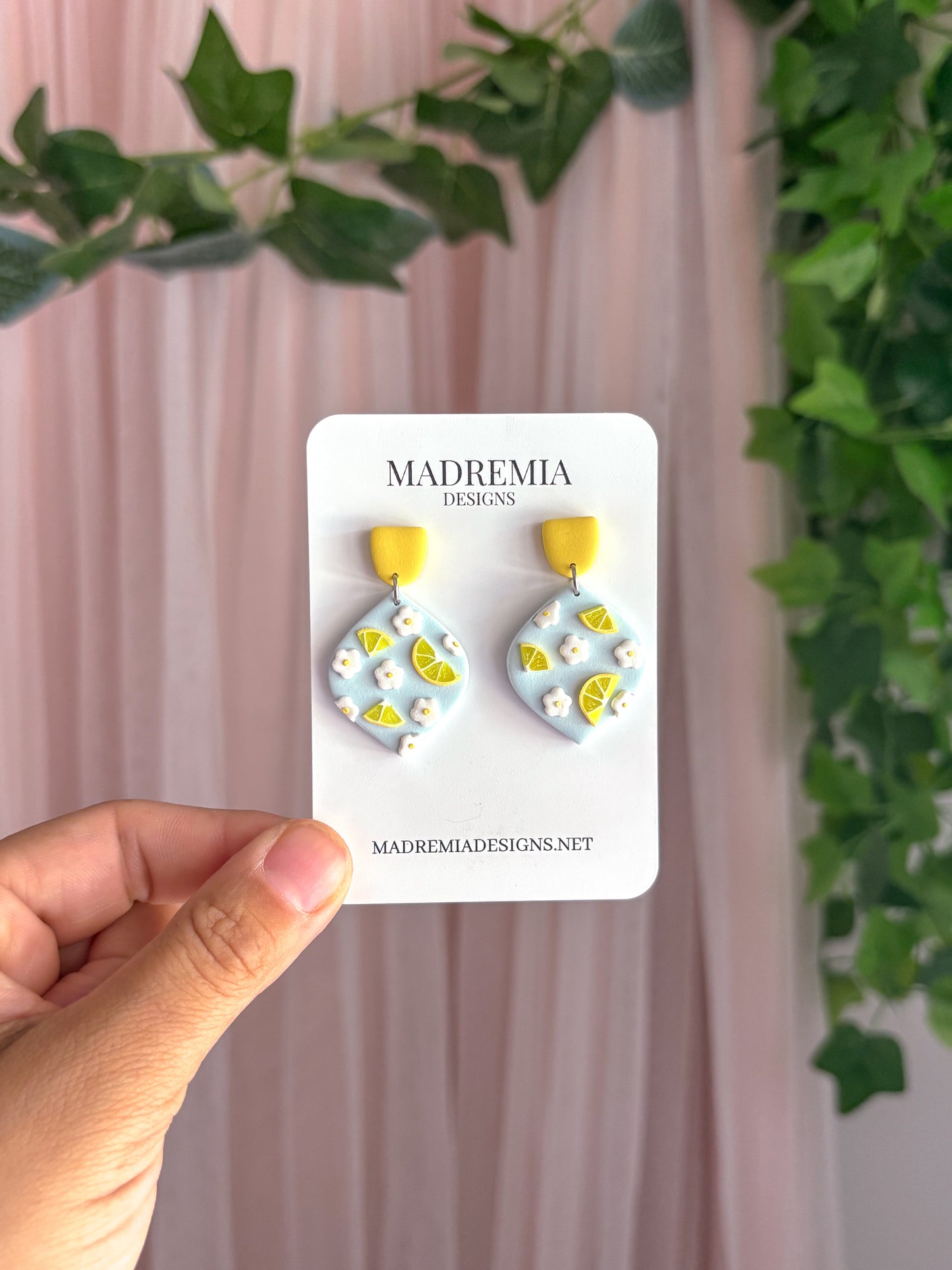 The Pomelo Dangles