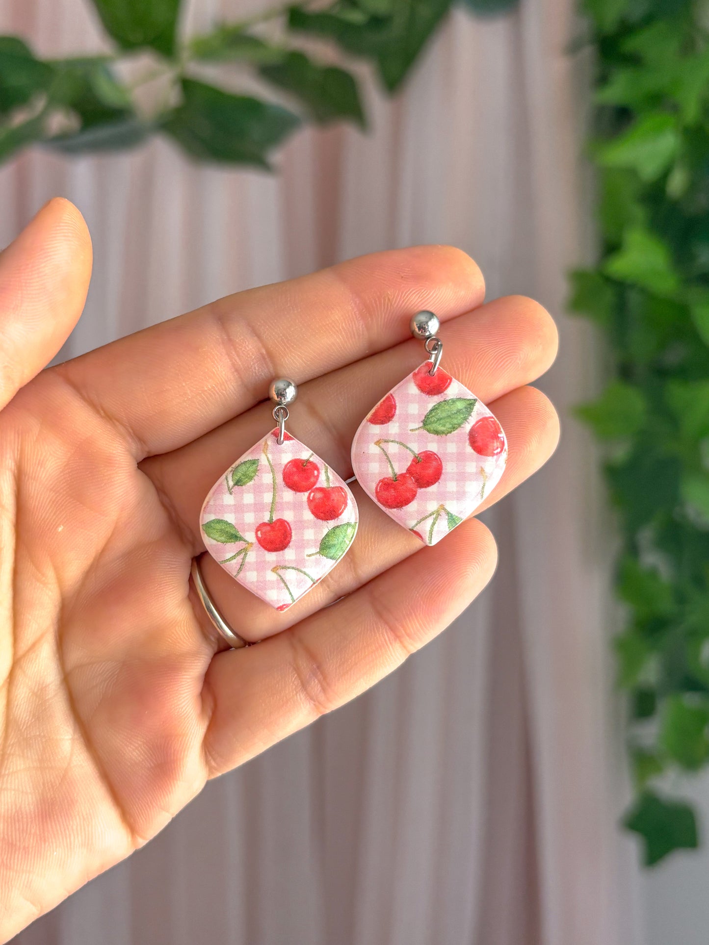 The Cerise Dangles