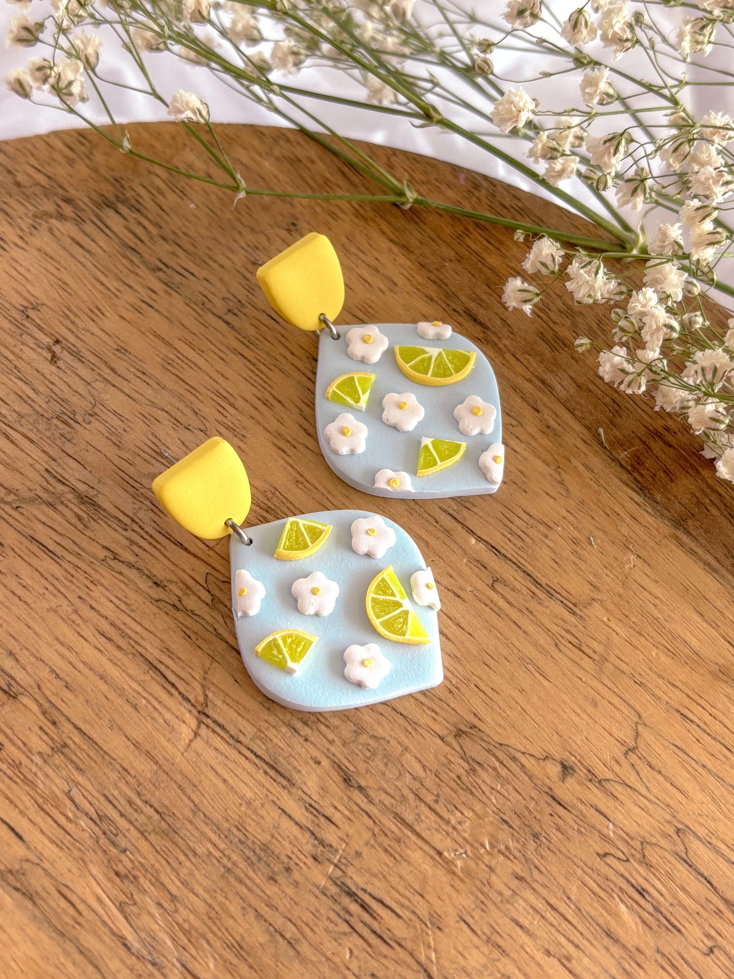 The Pomelo Dangles