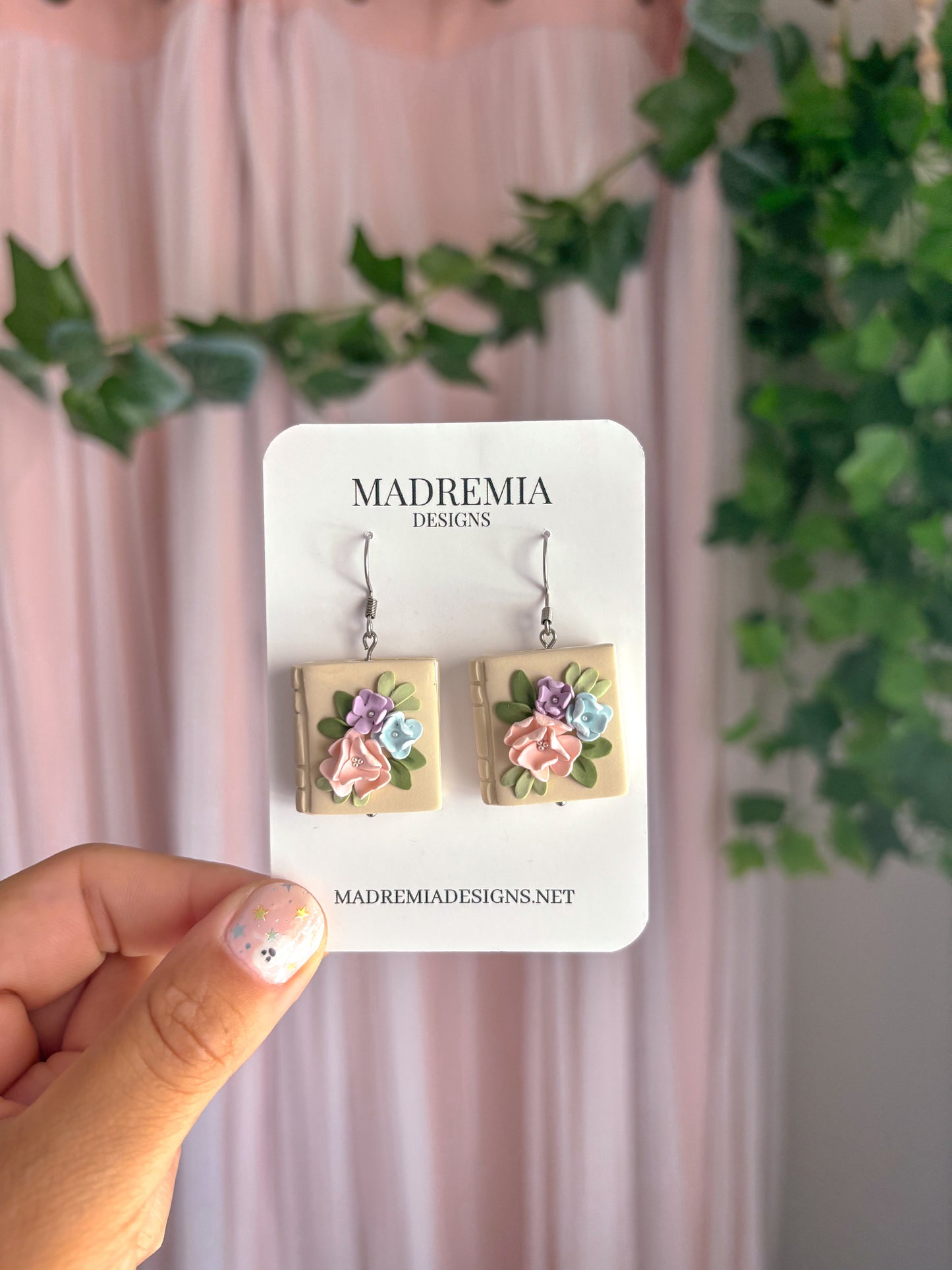 Sweet Romance Book Dangles