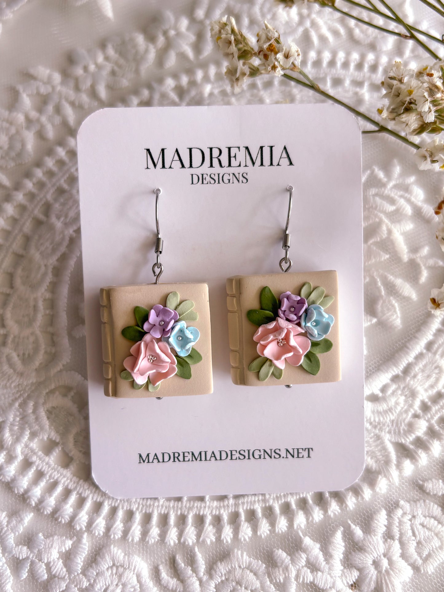 Sweet Romance Book Dangles