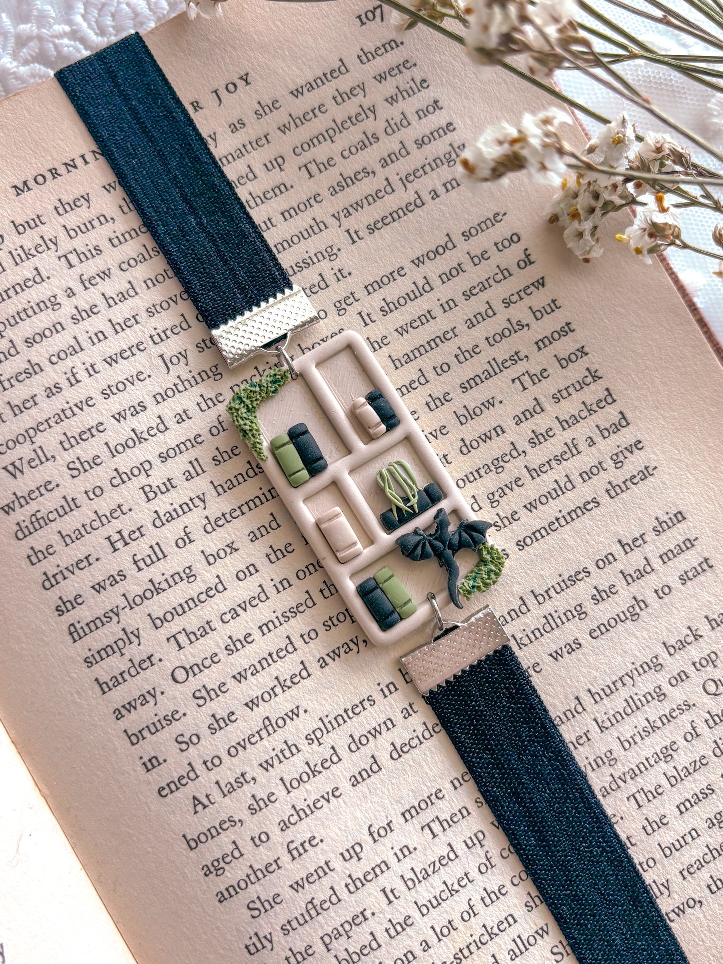 Dragon Bookcase Bookmark