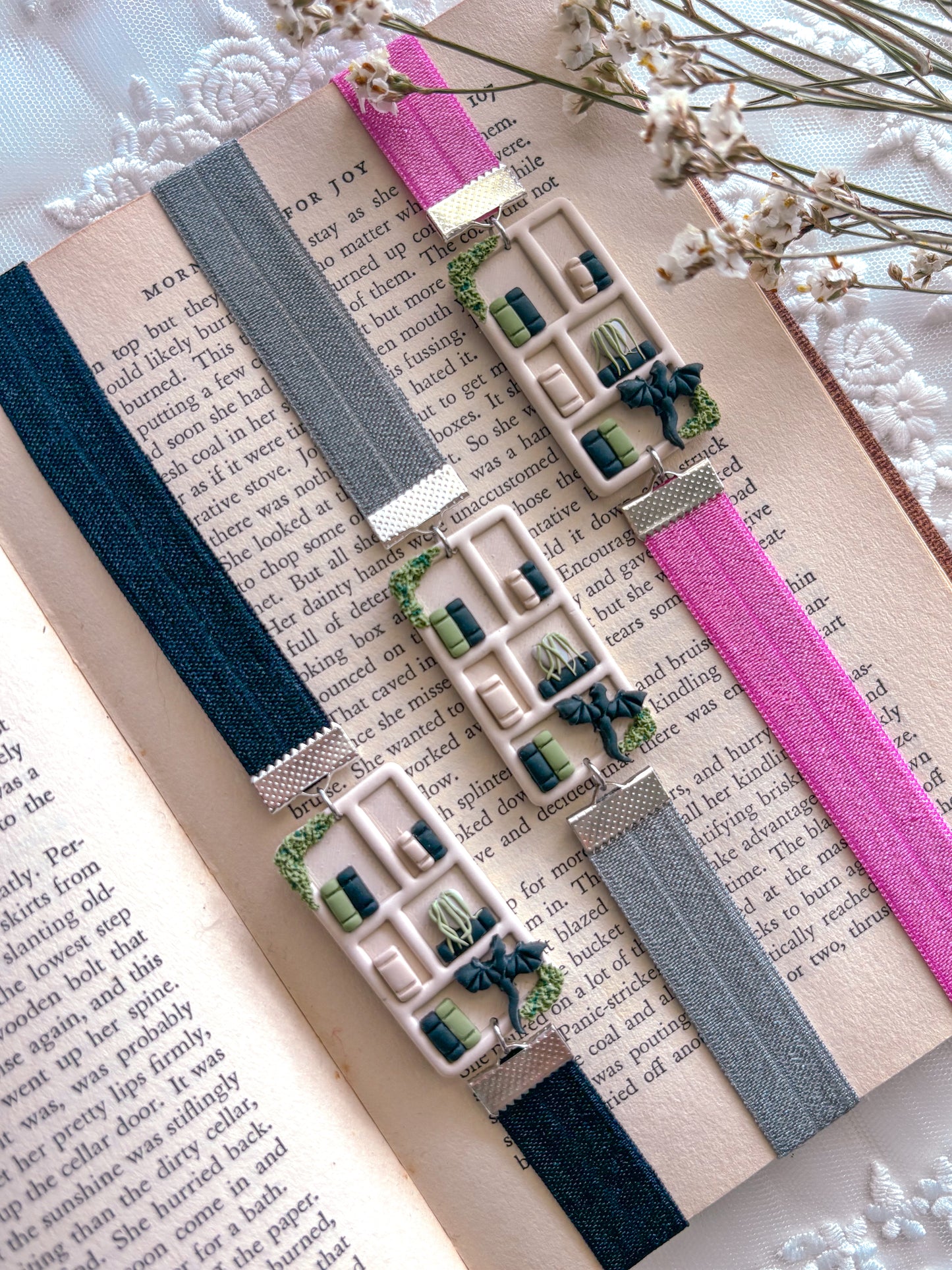 Dragon Bookcase Bookmark