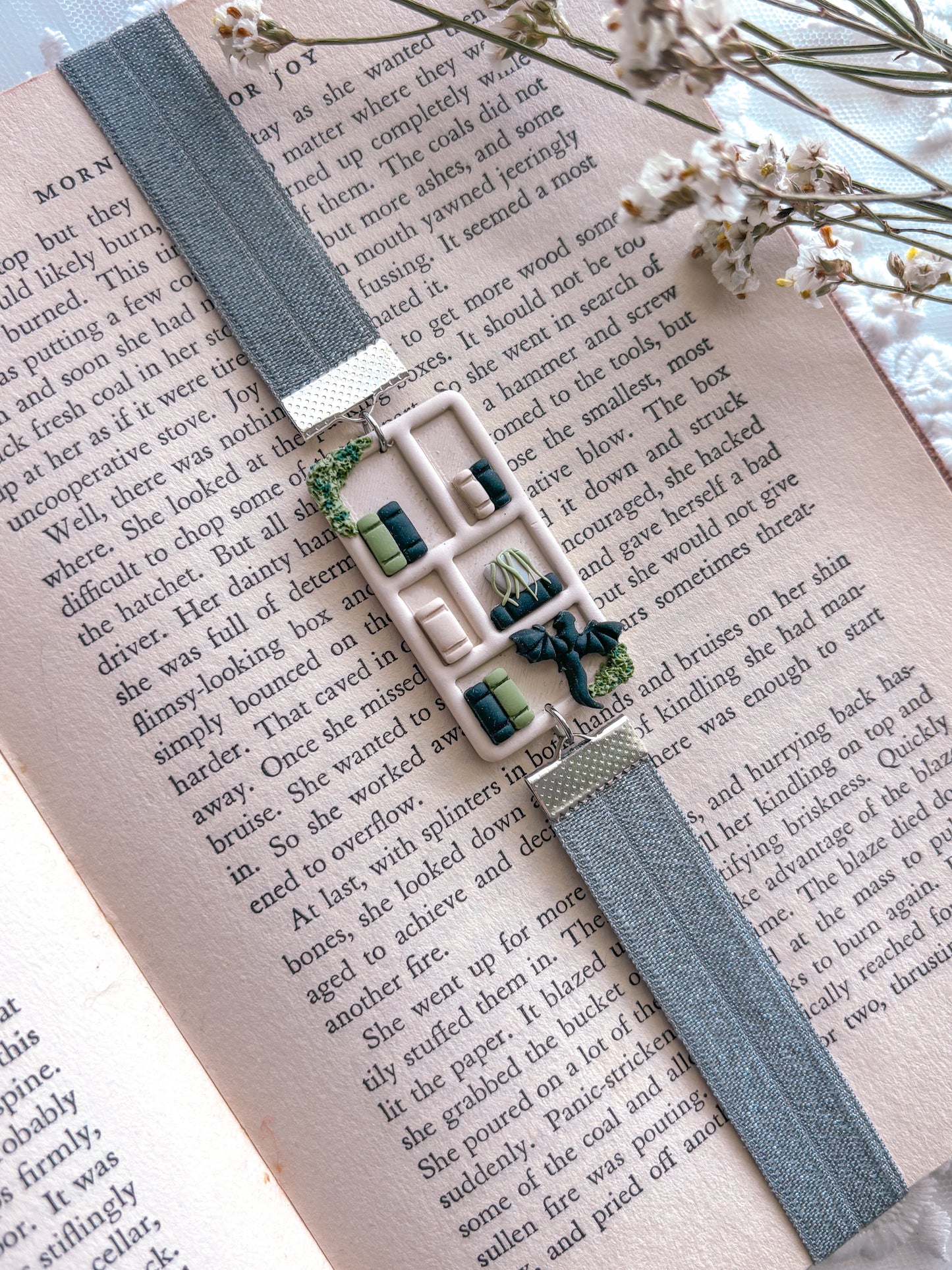Dragon Bookcase Bookmark