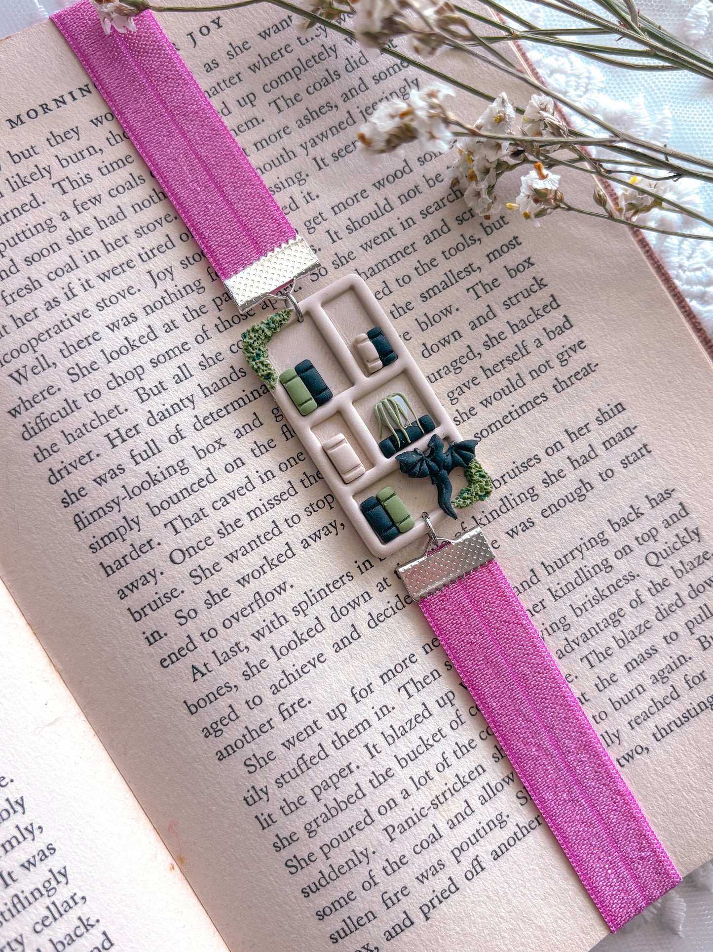 Dragon Bookcase Bookmark
