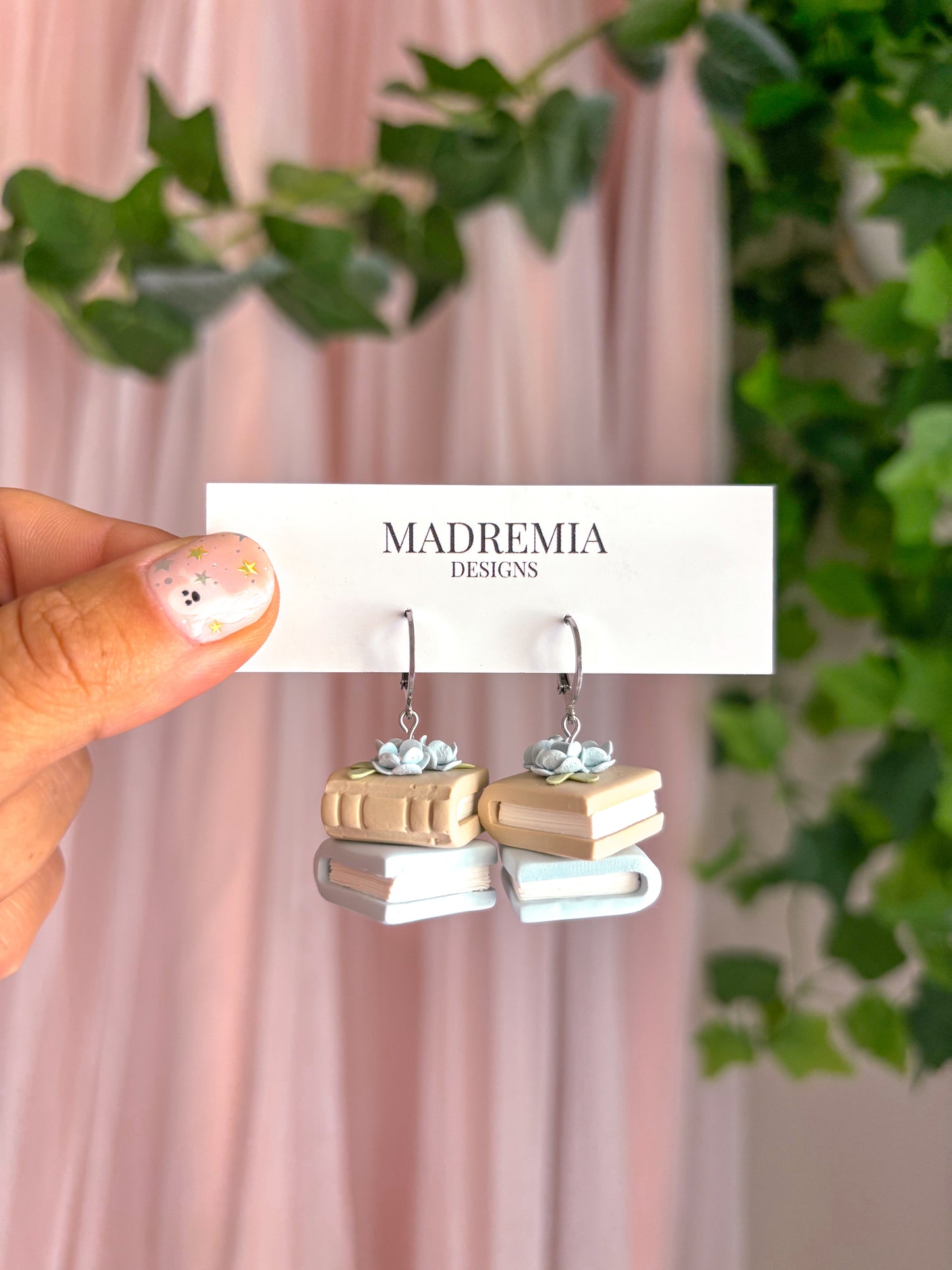 The Lucinda Dangles