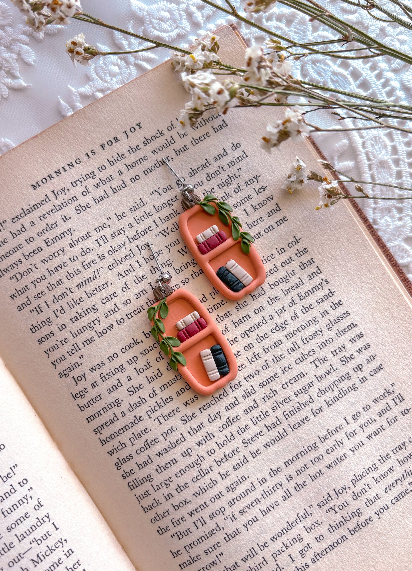 Pumpkin Bookcase Dangles