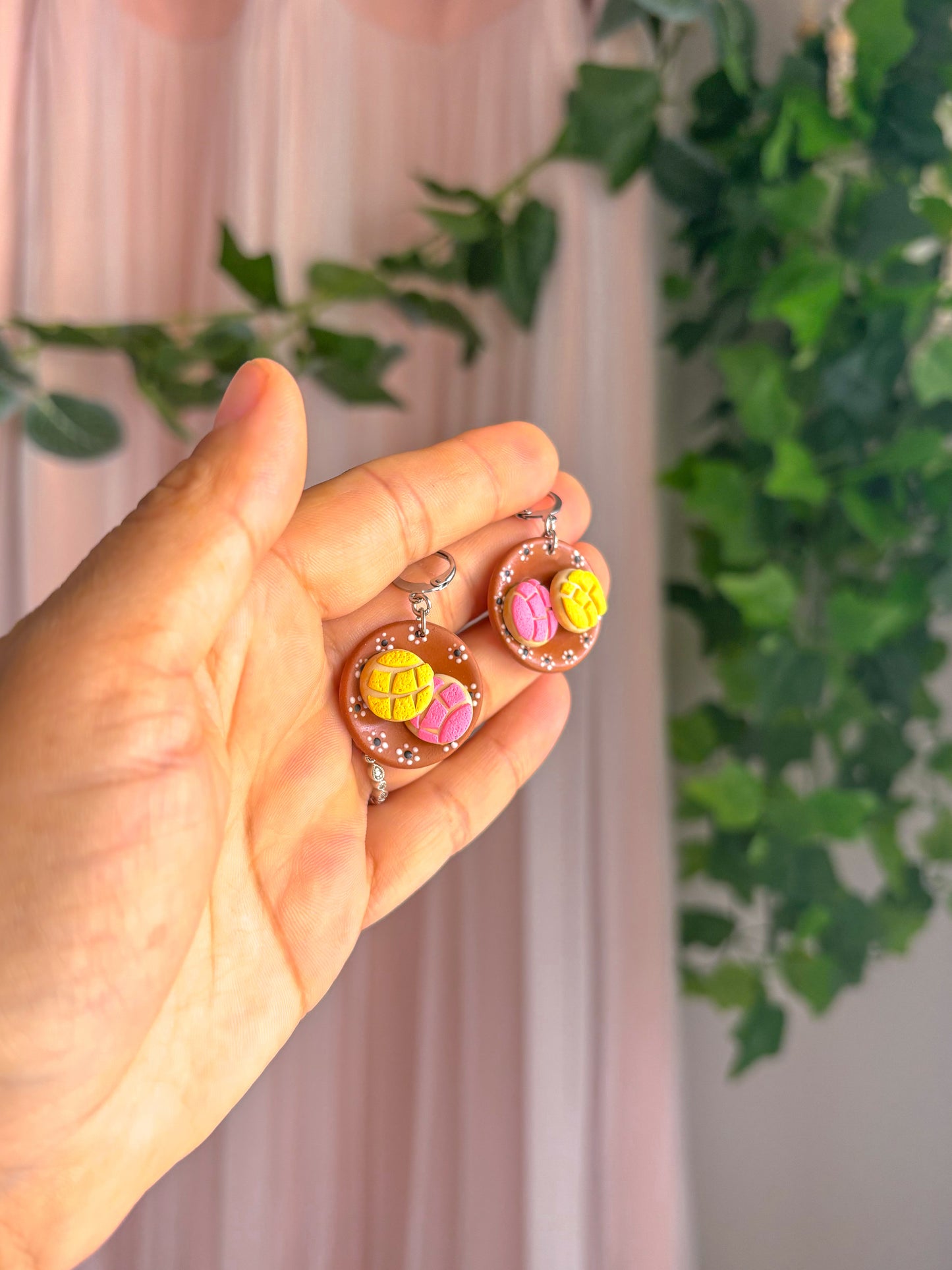 Plato de Pan Dulce Dangles (MTO)