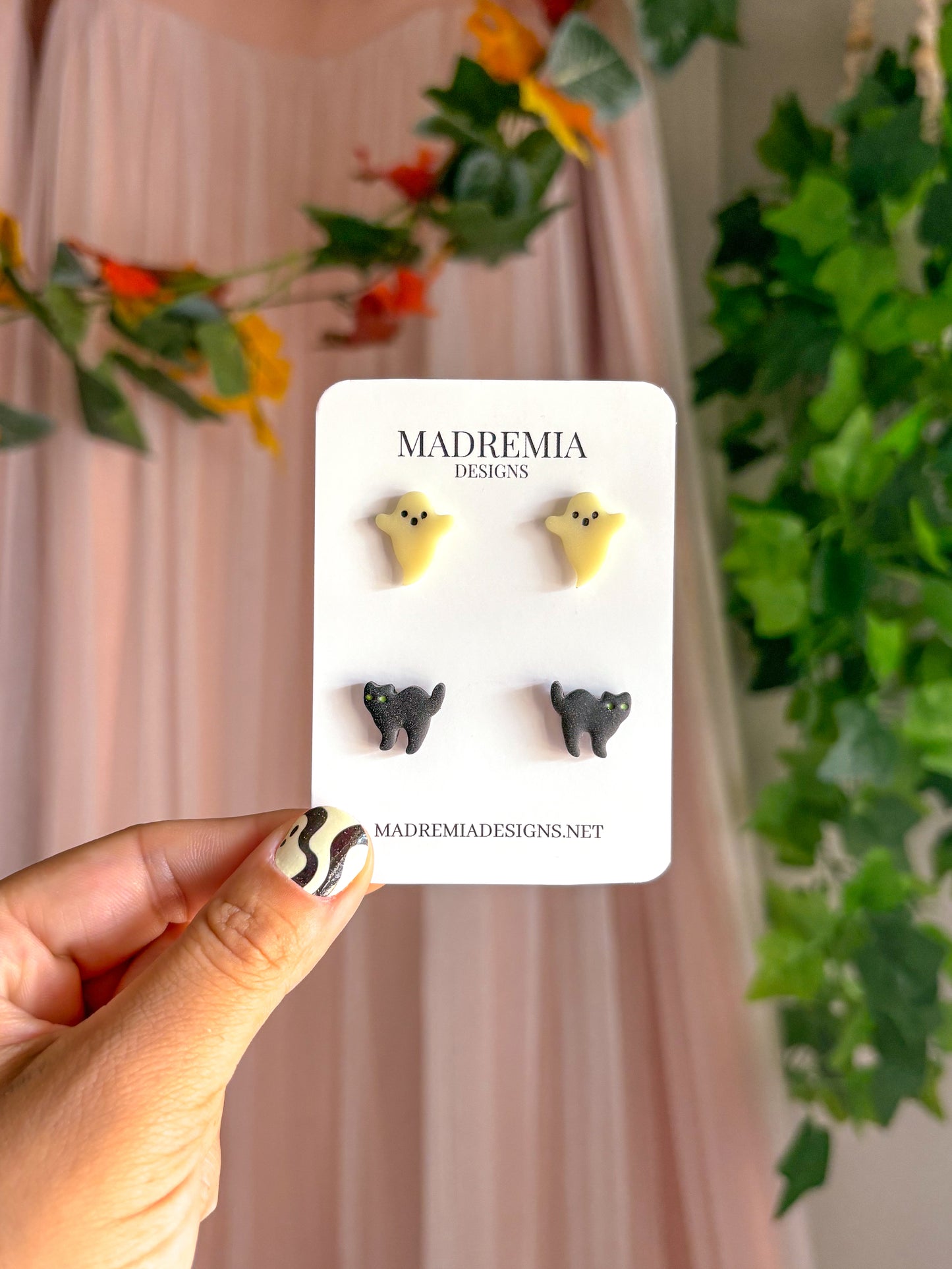 Scary Night Stud Set
