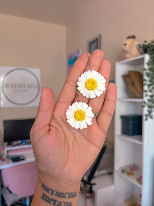 Daisy Dangles