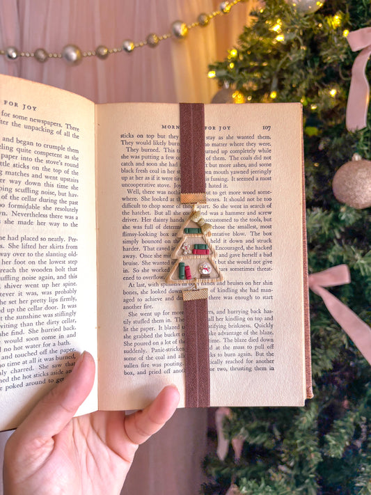 "Wooden" Christmas Tree Bookcase Bookmark