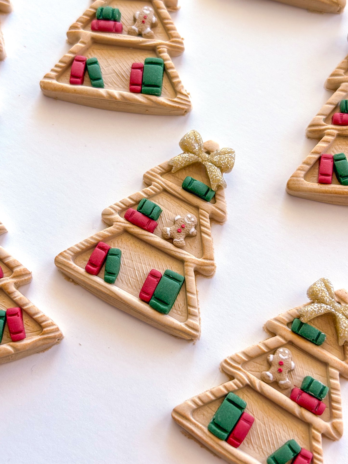 Christmas Bookcase Dangles