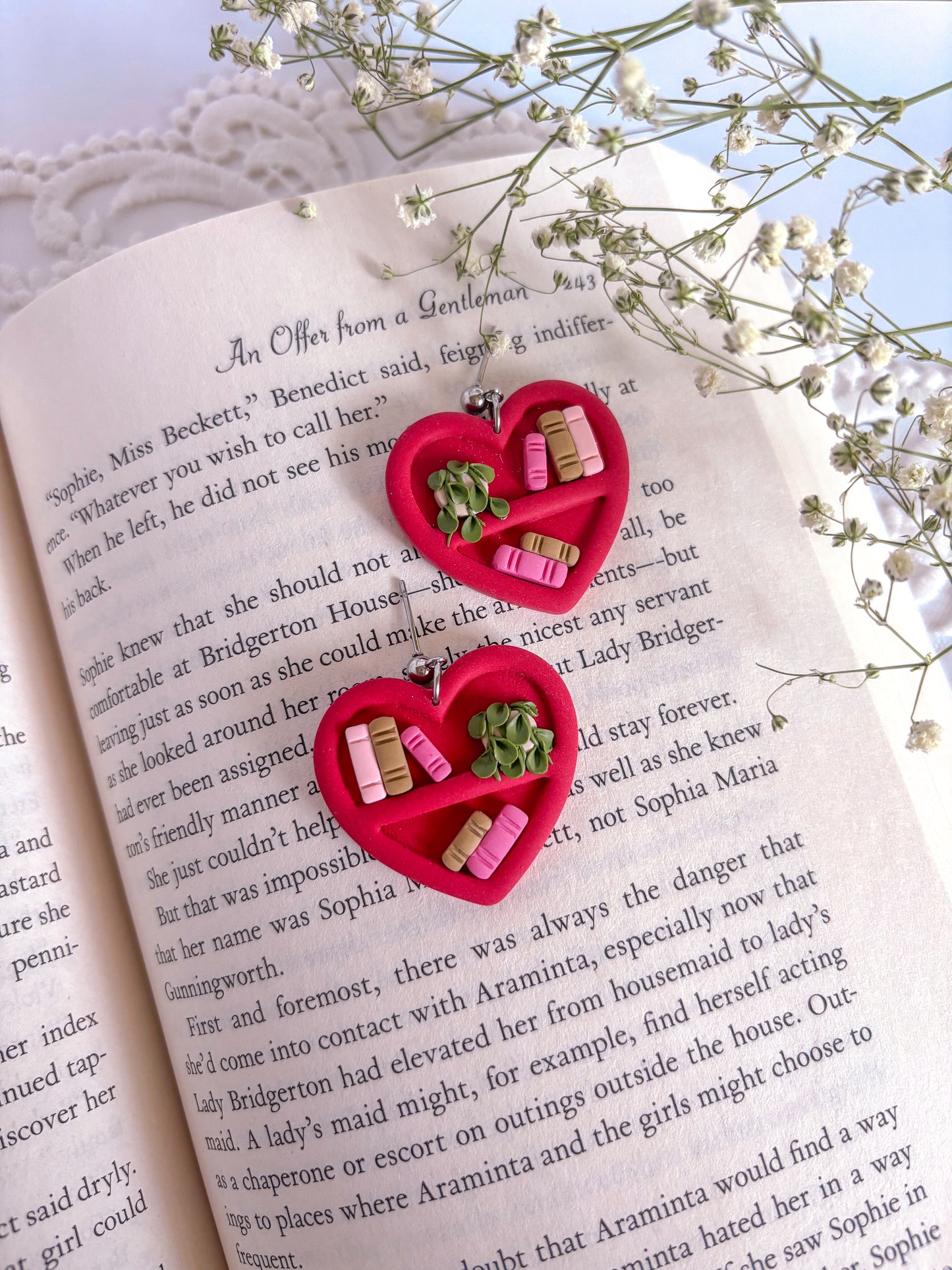Valentines Day Bookshelf Dangles