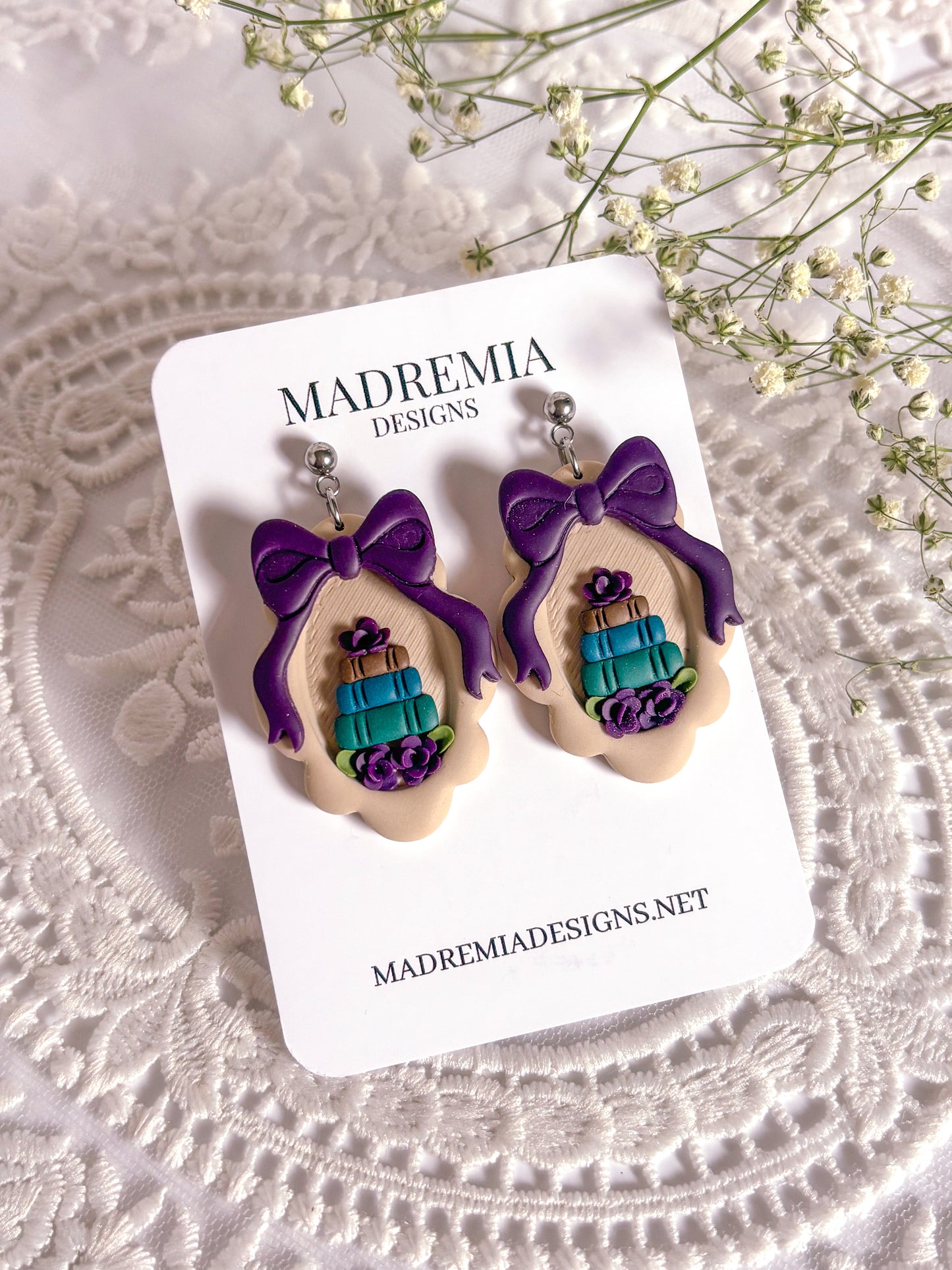 The Araminta Dangles