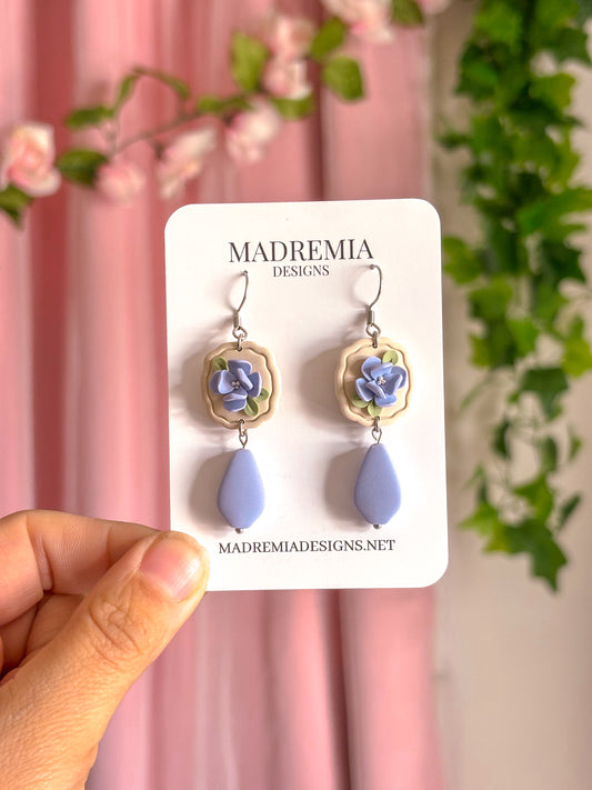 The Lavinia Dangles