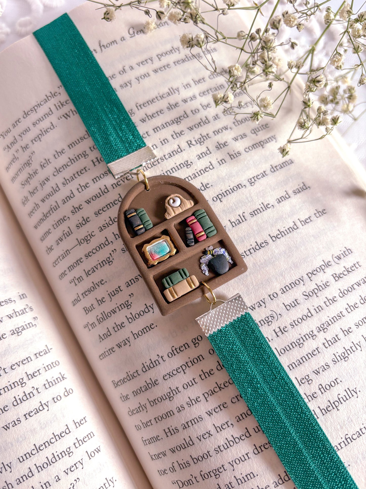 The Anthony Bookcase Bookmark
