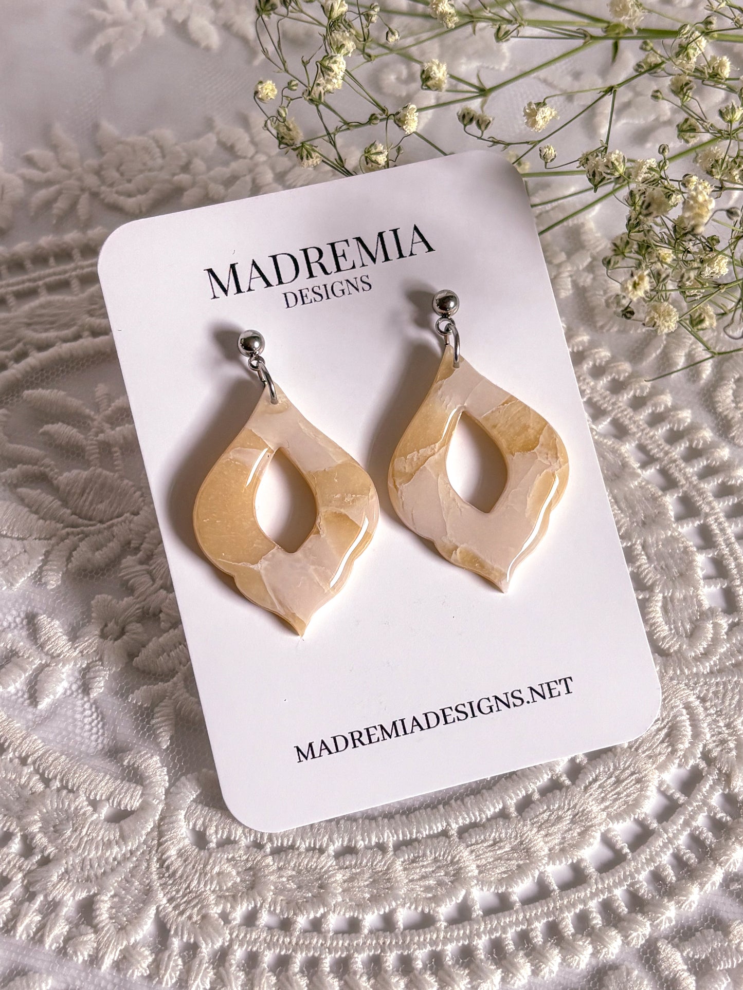 The Albina Dangles