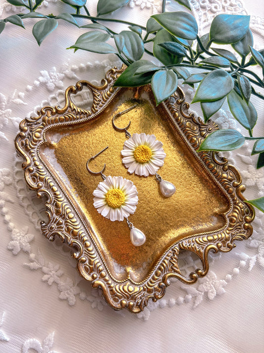 Small Daisy and Pearl Dangles