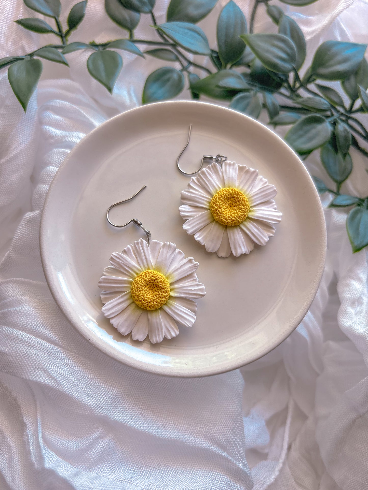 Daisy Dangles