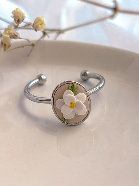 Floral White Adjustable Ring Option 1