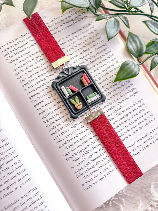 Vintage Bookcase Bookmark Option 1