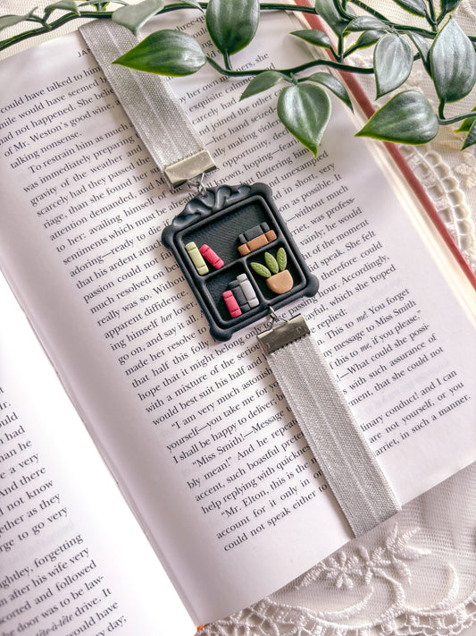 Vintage Bookcase Bookmark Option 2