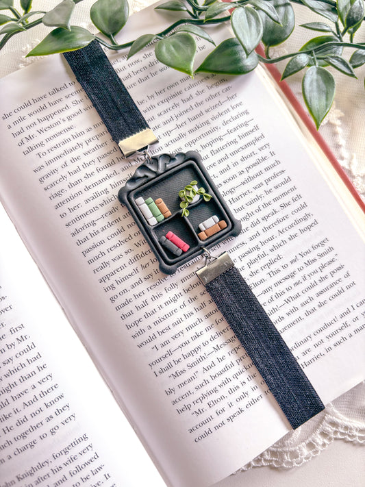 Vintage Bookcase Bookmark Option 1