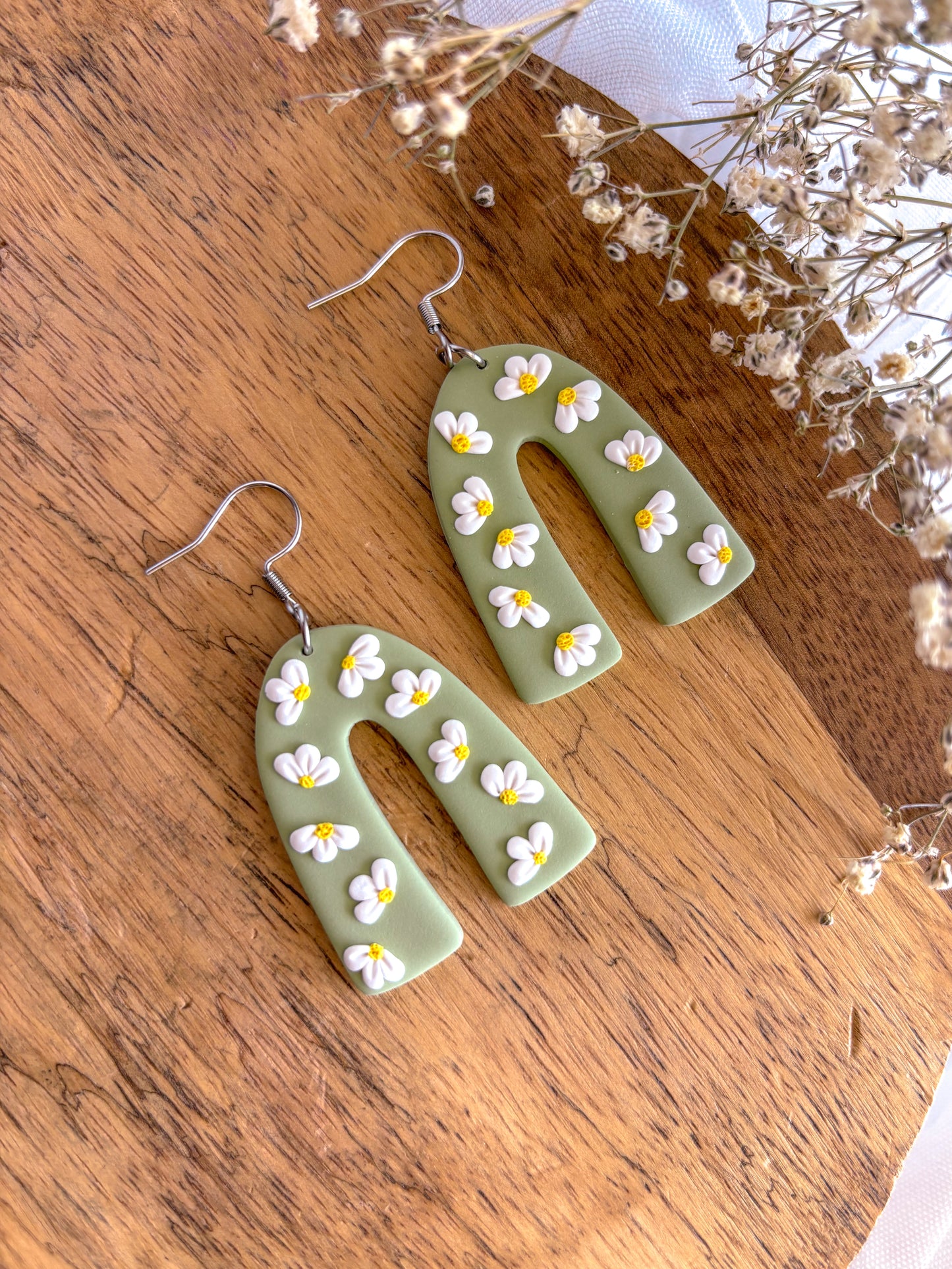 The Willow Dangles