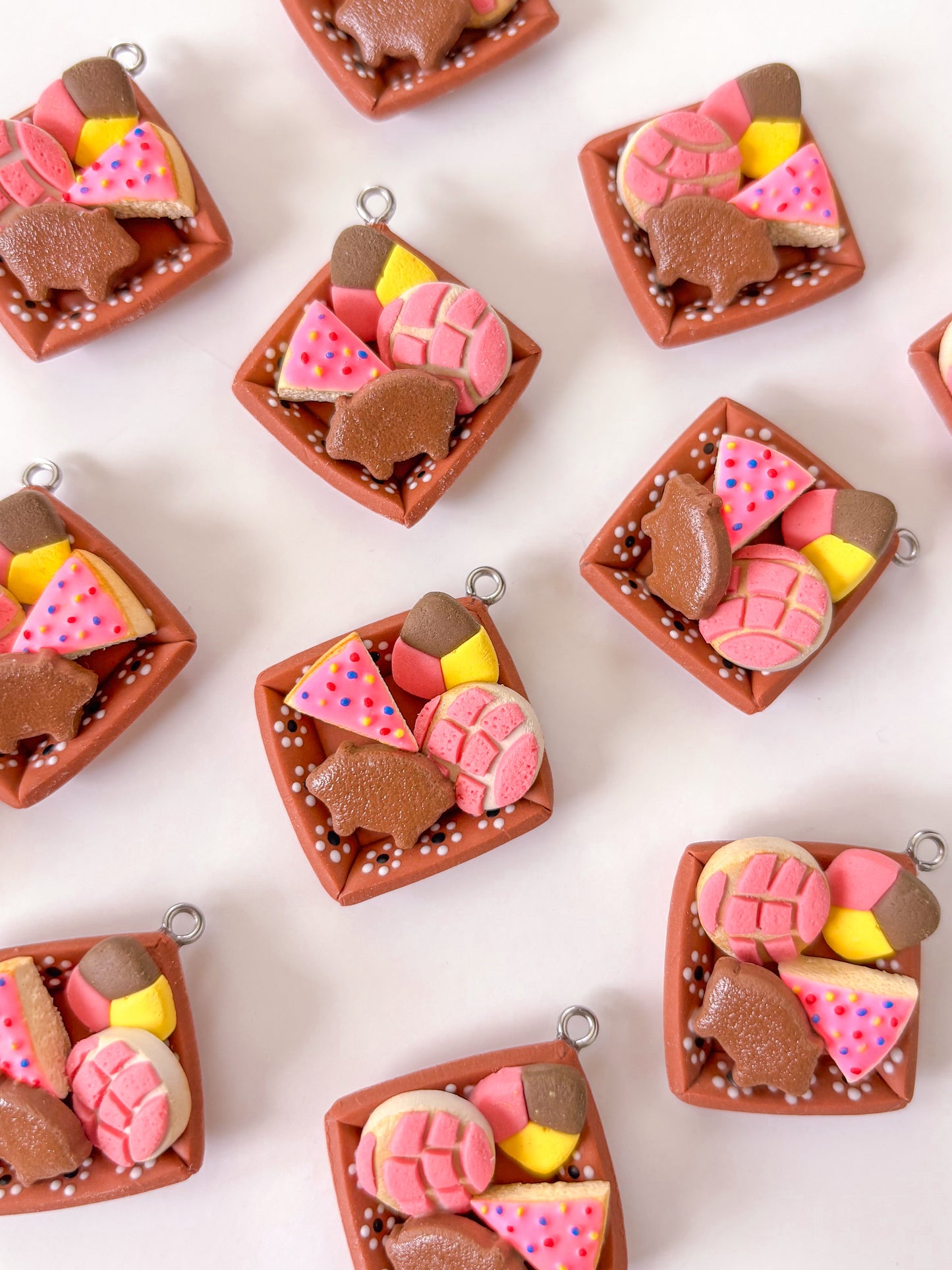 Plato de Pan Dulce Dangles
