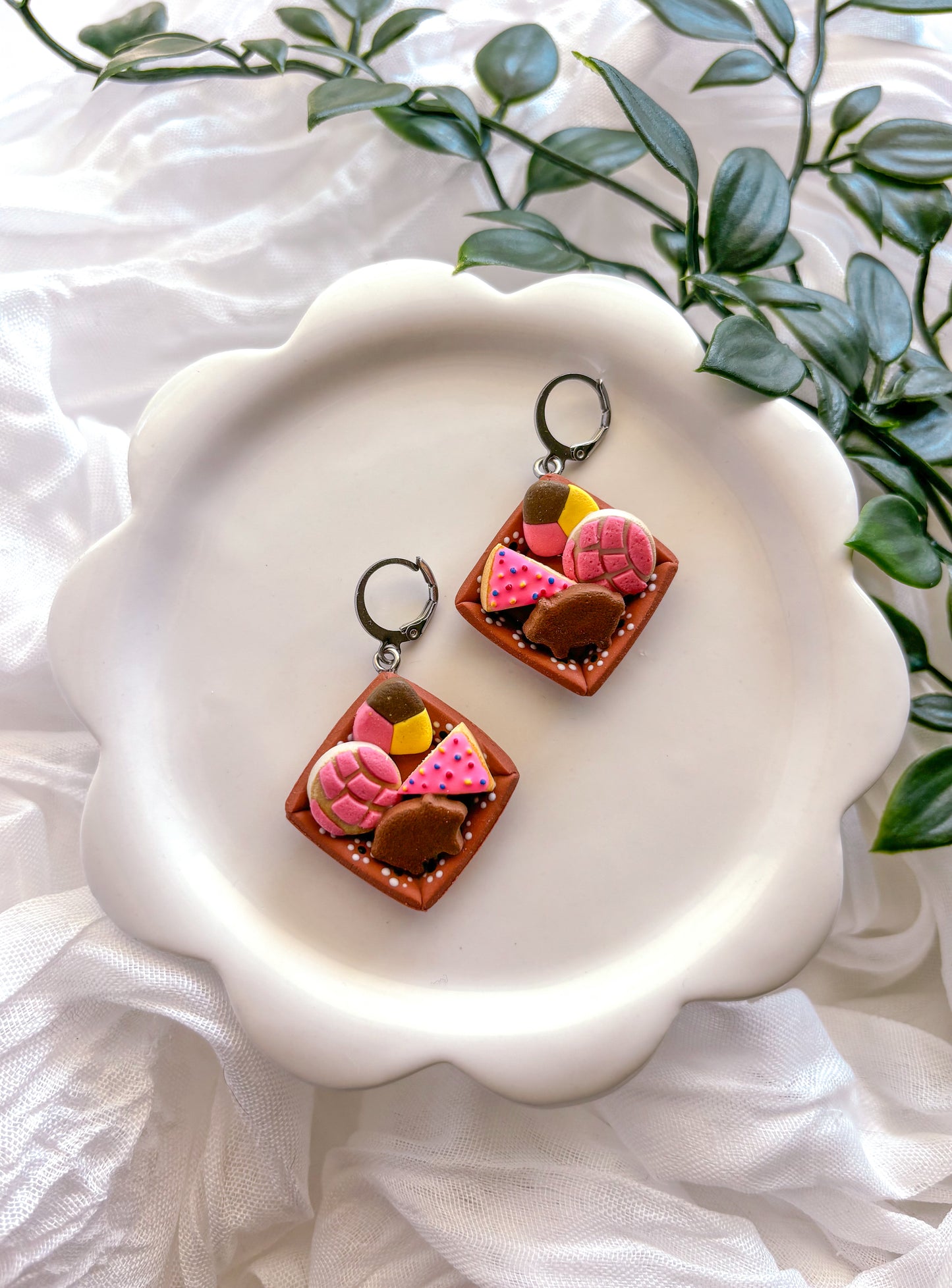 Plato de Pan Dulce Dangles