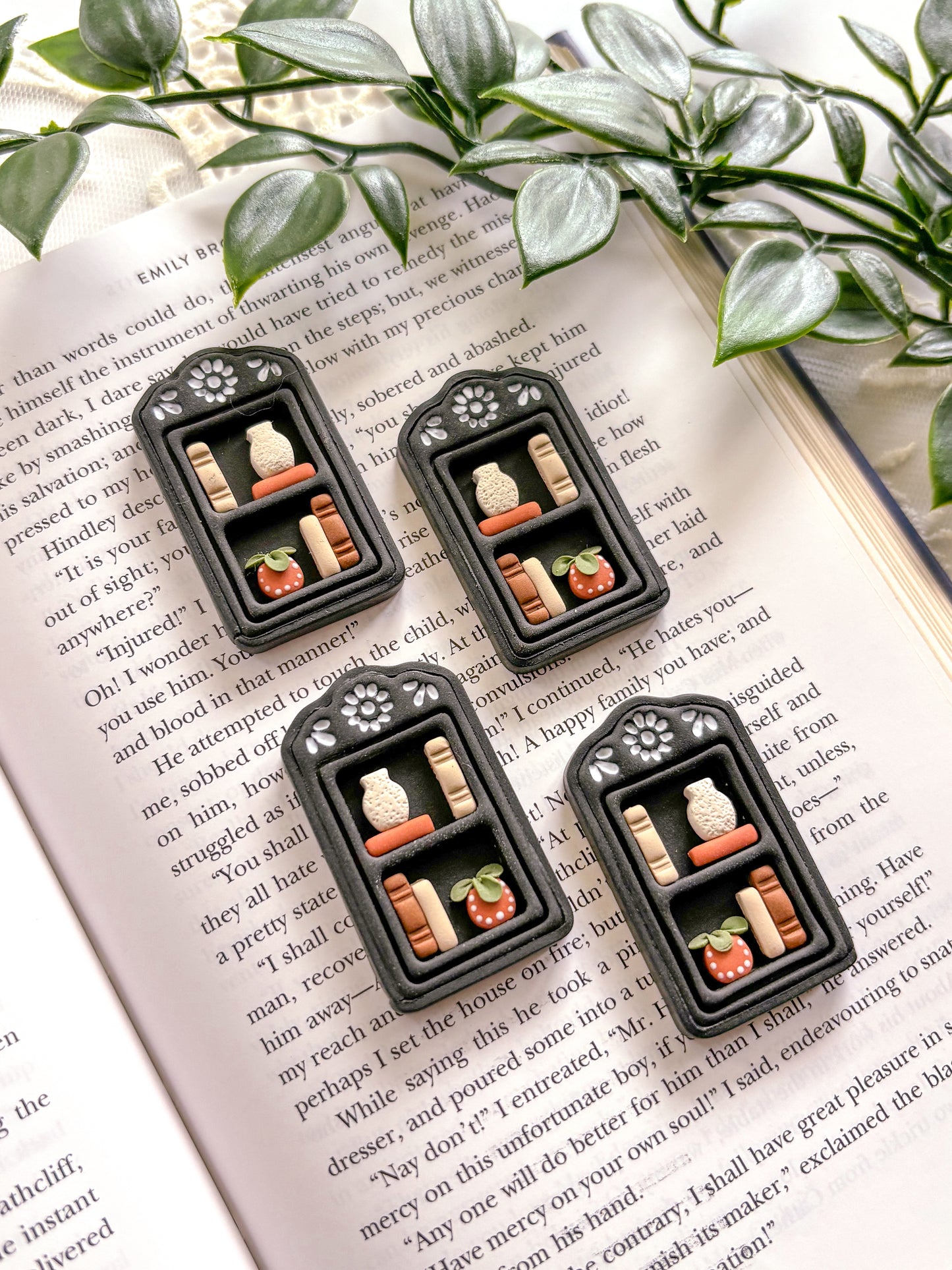 Estante de Libros Dangles